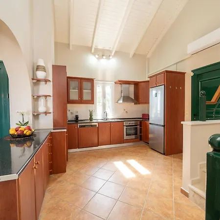 וילה Eglina Mare *